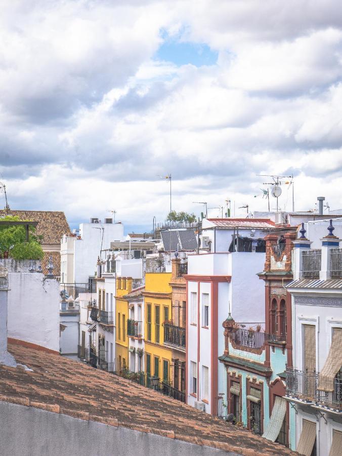 Guesthouse Room & Studio Seville La Flamenka Bagian luar foto